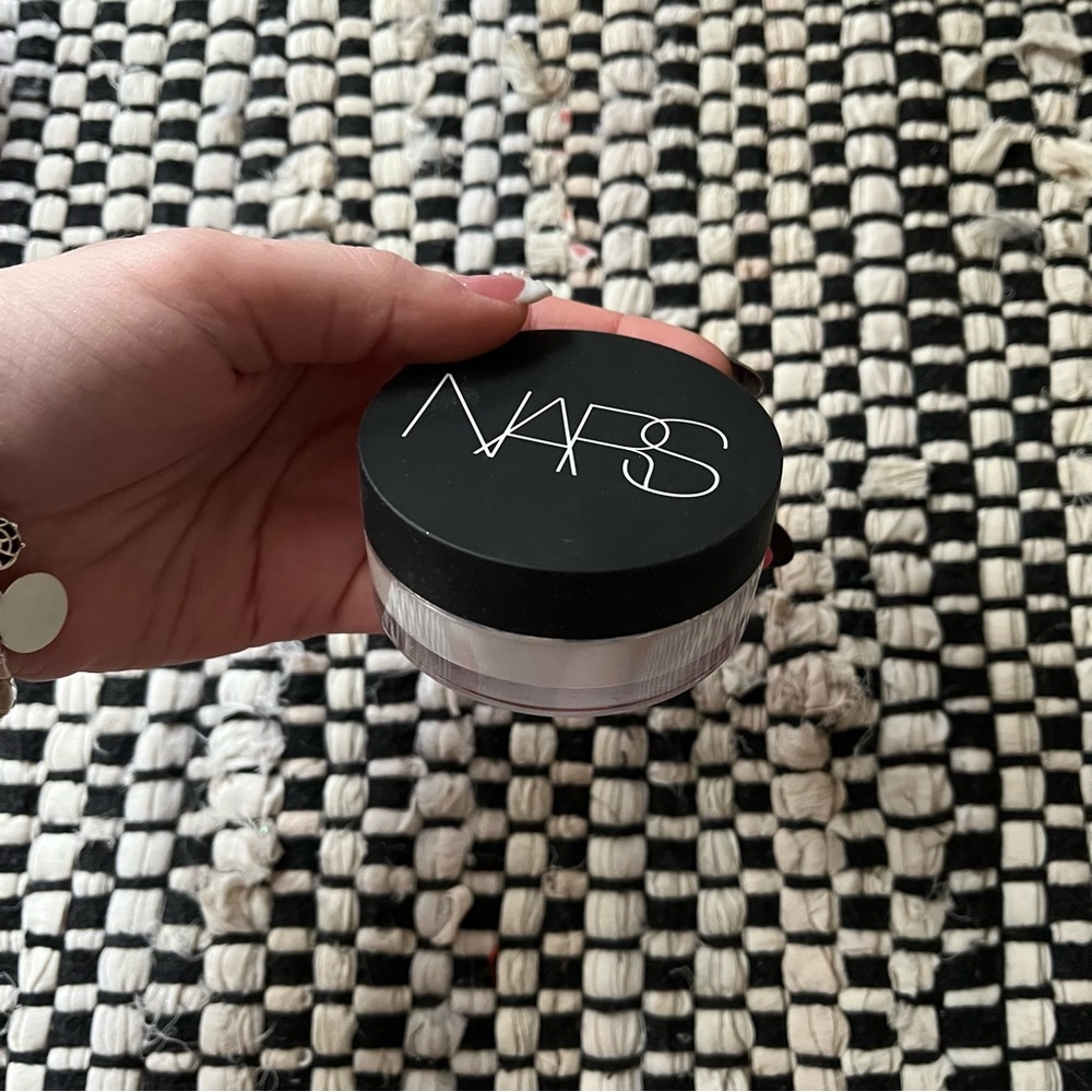 NARS translucent powder